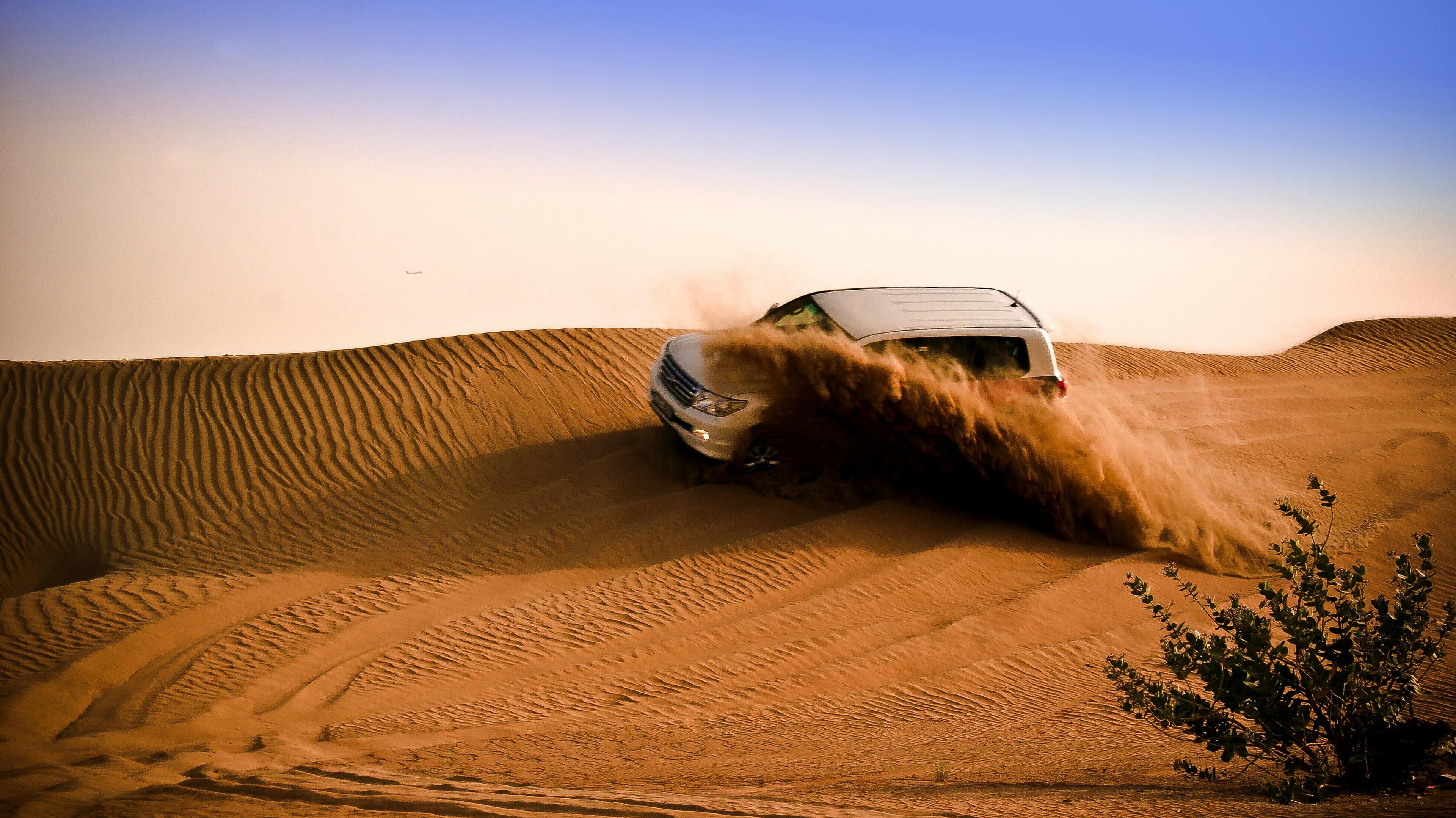 Jeep Dune Bashing Dubai Desert Safari